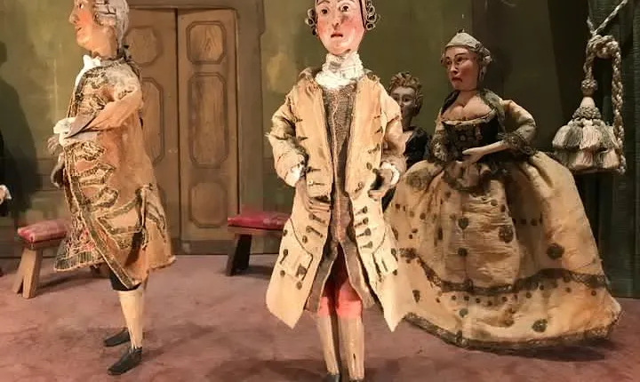 Masks and Puppets Tour for Children