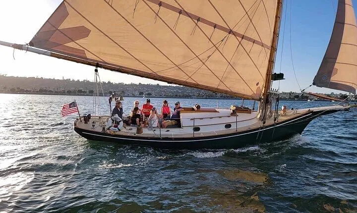 Enjoy An Unforgettable afternoon Aboard A Classic Sailing Yacht