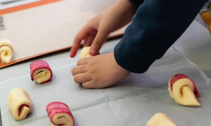 Kids in the Kitchen - CrOisSaNtS