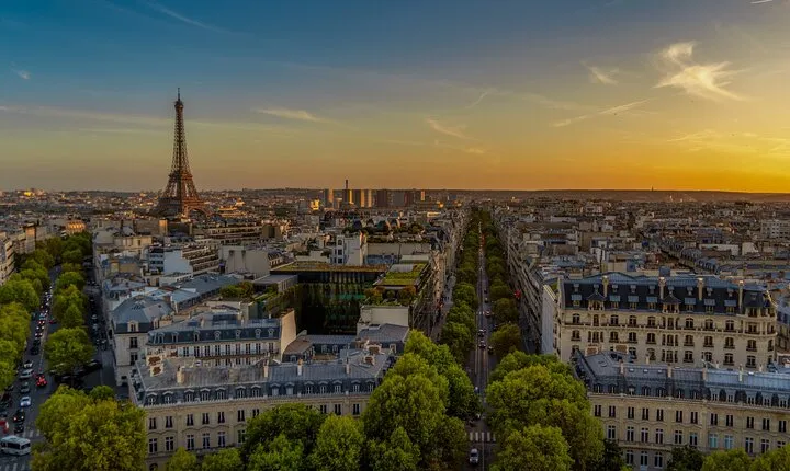 Private Full Day Tour of Paris with Louvre Museum