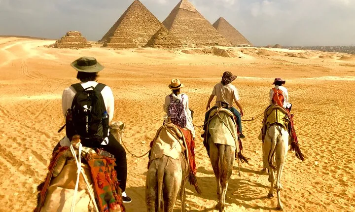 Private Cairo Trip, Pyramids, Sphinx, Museum & Lunch - Hurghada