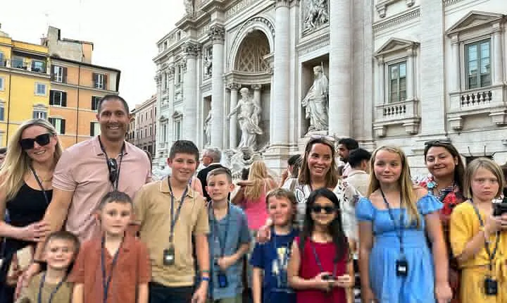 Small Group Rome Night Tour for Kids & Families w Gelato Pizza & Must-see Sites