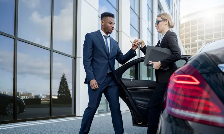 Private Transfer in a Luxury Vehicle to and/or from AUS Airport