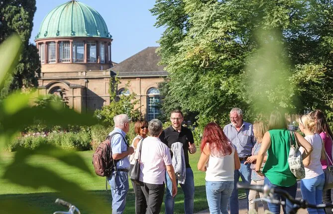 Hometown Karlsruhe: City walk through Karlsruhe