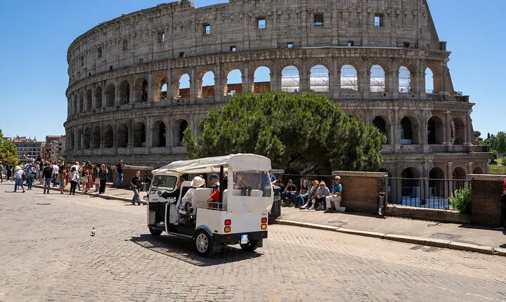 Rome Electric Tuk-Tuk Private City Tour