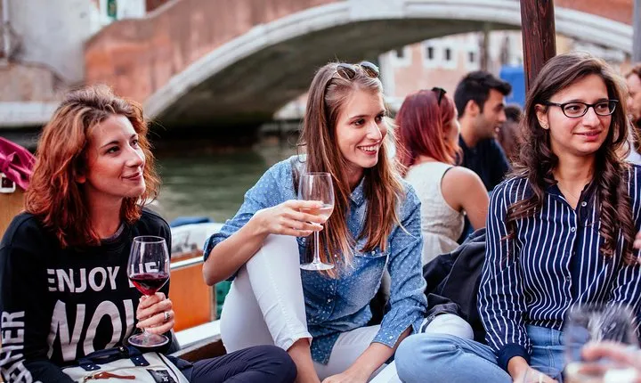 Private Drinks & Bites in Cannaregio Tour
