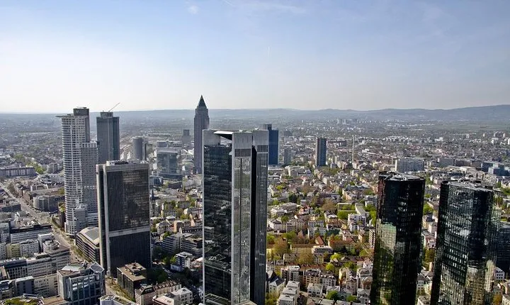 Frankfurt Like a Local: Customized Private Tour