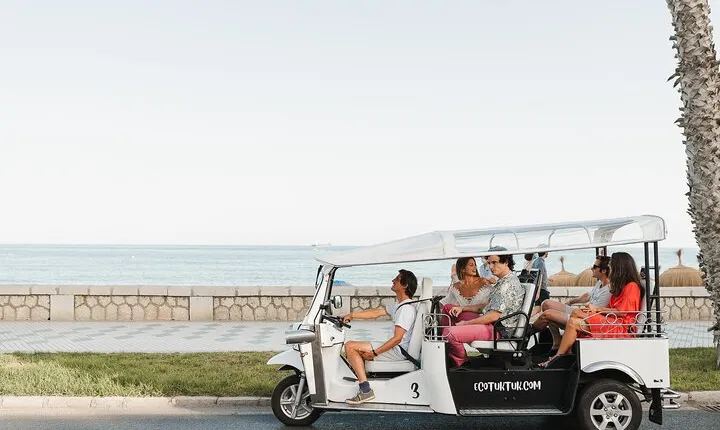 Welcome Tour to Malaga in Private Eco Tuk Tuk