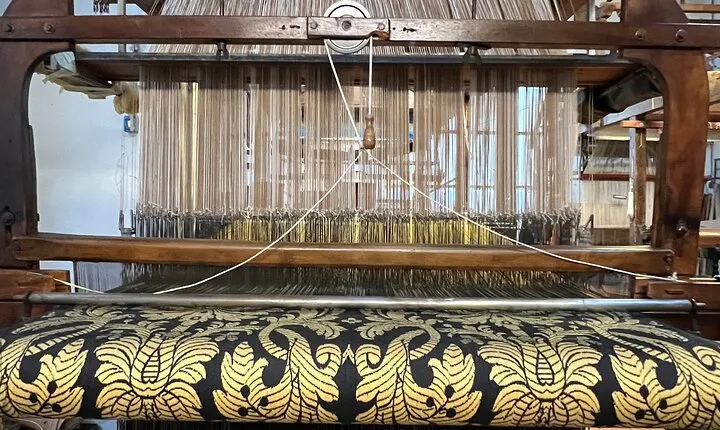 Handmade in Florence: Private Artisans & Shopping Experience