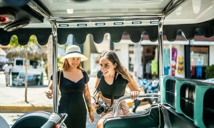 Rome Highlights Private Electric Golf Cart tour with Local Guide