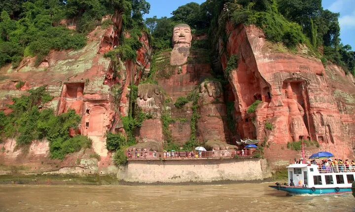 Panda with Leshan Giant Buddha included Tea Terrace view tasting
