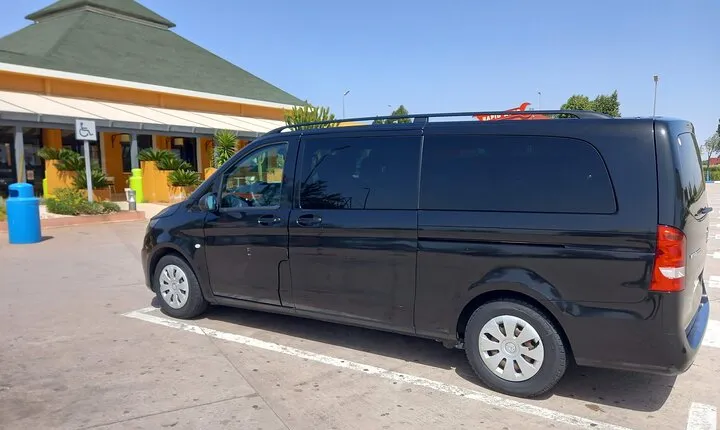 Marrakech: Private Transfer to or from Marrakech Menara Airport