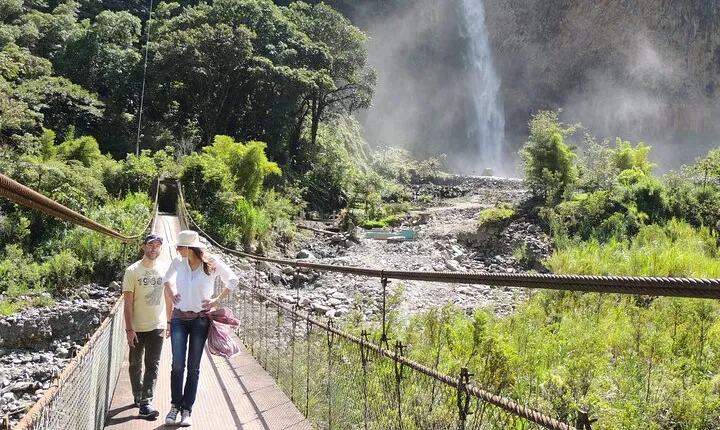 Baños and Upper Amazon Day Trip