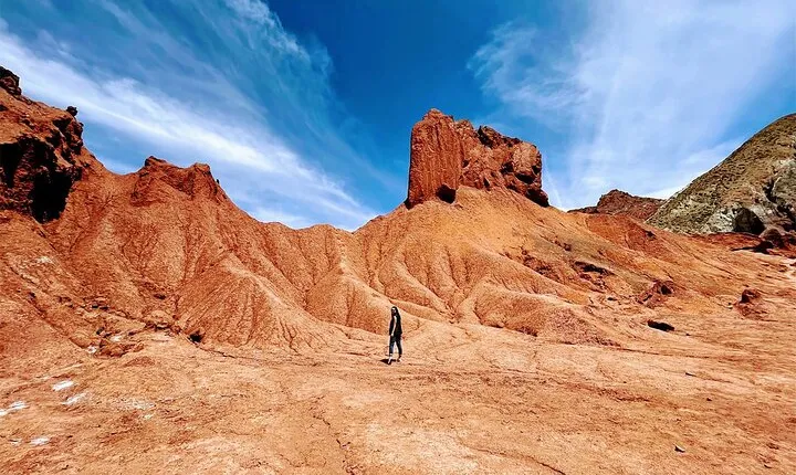 Colorful Trails: Rainbow Valley