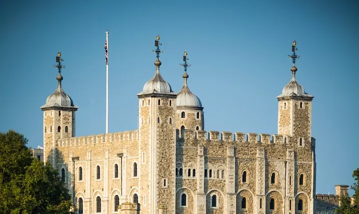 Half-day: Private Tower of London Tour for Families and Children
