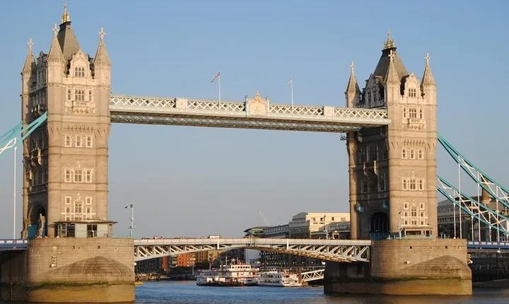 Private Driver at Your Disposal in London