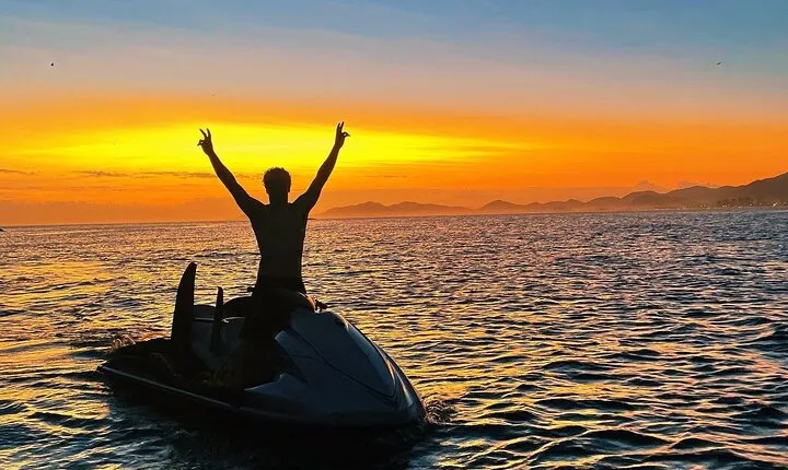 2 Hour Jet Ski Ride and Tow Snorkeling in Tijuca Islands