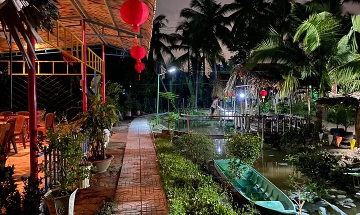 Mekong 2 Days 1 Night SMALL GROUP Stay at Family Tiny Homestay WITH BBQ DINNER