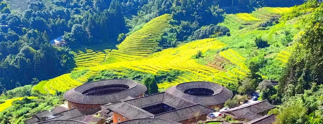 Private day-escape to Tianluokeng Tulou from Xiamen