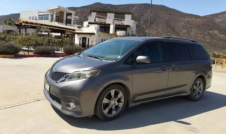 Private Transportation in Valle de Guadalupe for 5-6 passengers