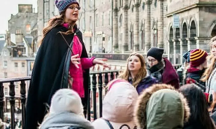 Edinburgh : Custom Private Walking Tour With A Guide (Private)