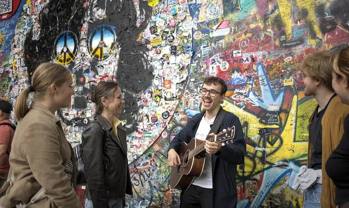 Prague: Mozart, Dvorak, Czech Folk Tour with a guitarist