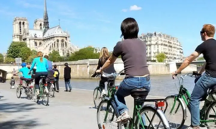 The Paris Monuments Tour