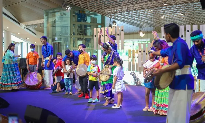 A Private Arts Heritage Experience with Dining at Little India