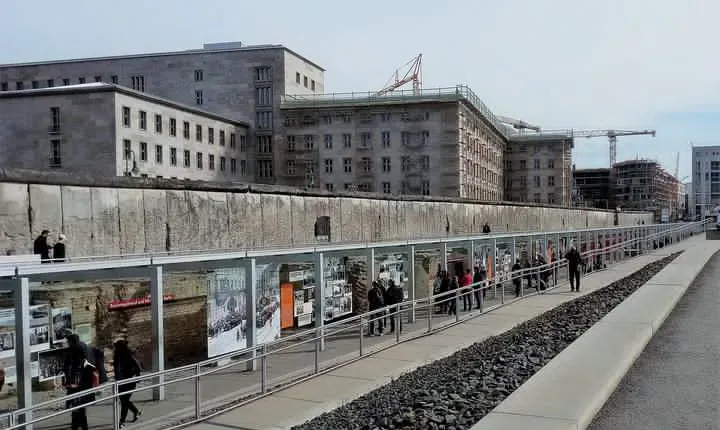 Third Reich Berlin Walking Tour with a French-Speaking Guide