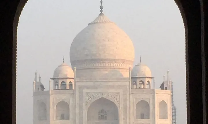 Agra Guiding Tour by Car from Agra Hotel/Airport/Train Station.