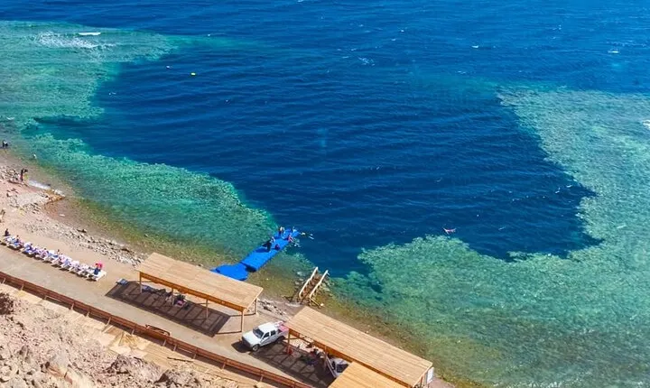 Blue Hole and 3 Pools Snorkel with Lunch from Dahab