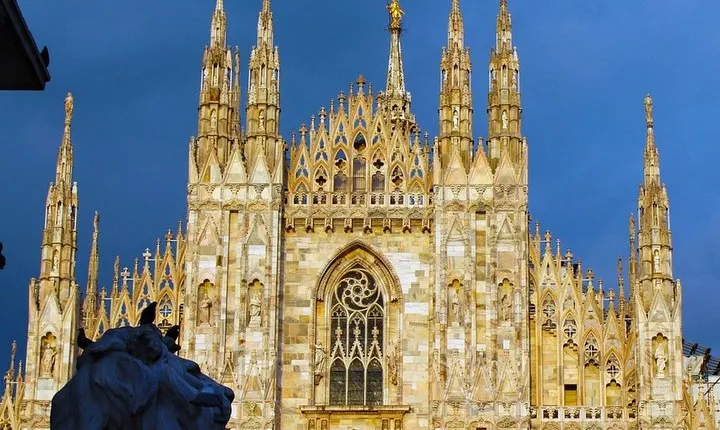 Stories of the Fashion Capital: A Self-Guided Audio Tour of Milan
