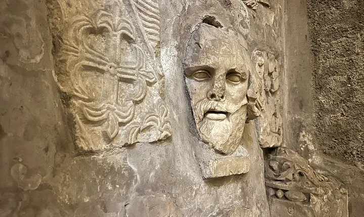 Rome between Mysteries and Legends Tour- Up To 6 People