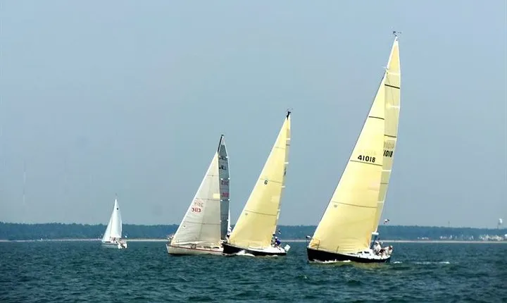 Private 2-Hour Beginner Power Boating Course In Mumbai Harbor