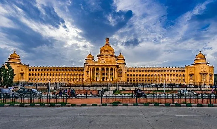 Bangalore Full Day Sightseeing in Private Cab