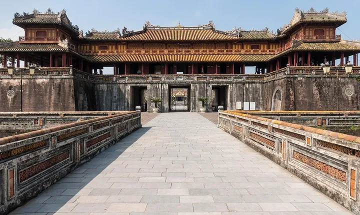 Hue City Discovery Tour from Danang Including Lunch
