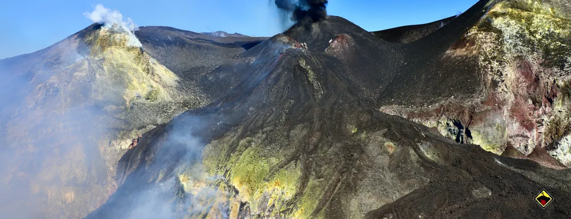 Excursion to the Top of Mt. Etna with Trekking and 4x4