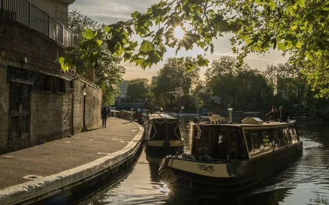 London Little Venice exploration game and tour