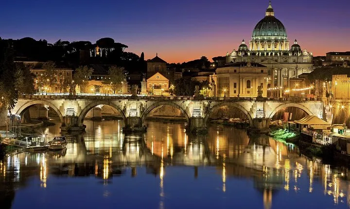 Vatican at Night: Sistine Chapel & Vatican Museums (Vatican Private Tour)