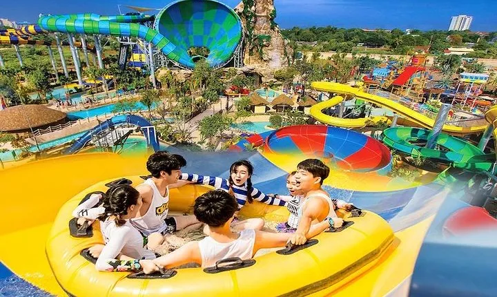 Vana Nava Waterpark Hua Hin – Ultimate Water Adventure