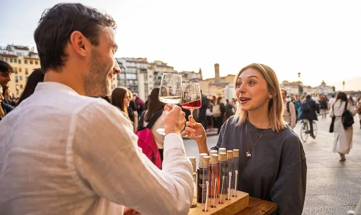 Wine Tasting Experience in Ponte Vecchio: Best Tuscany selection!
