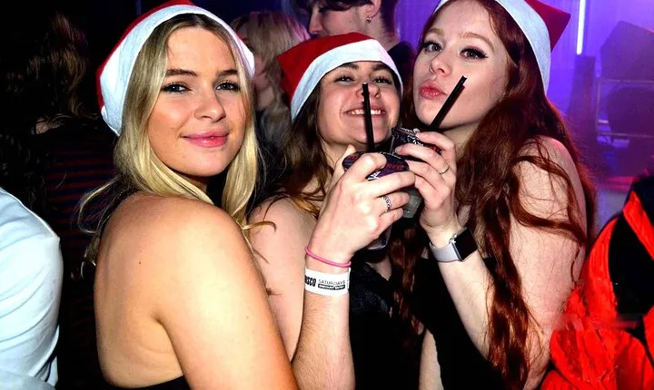 Edinburgh Christmas Bar Crawl