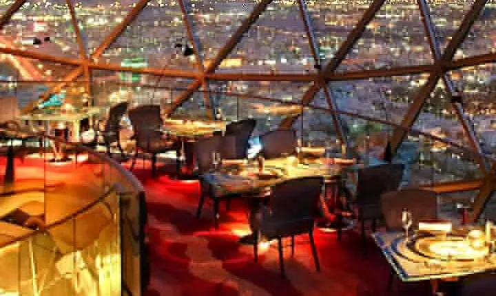 Dining in Riyadh at The Globe Restaurant with Pick Up