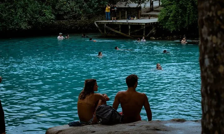 Explore Discover and Indulge Efate Tour