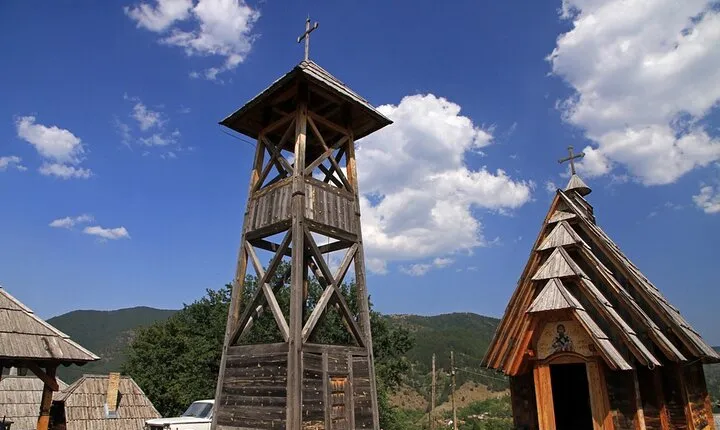 Western Serbia: Drina River House & Mokra Gora (Sargan 8 + Drvengrad)
