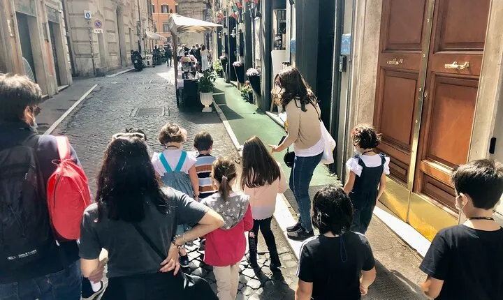 Games & Treasures Hunts Tour in Rome