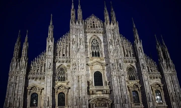 MILAN PRIVATE WALKING TOUR BY NIGHT: AMAZING MILAN - 2 h