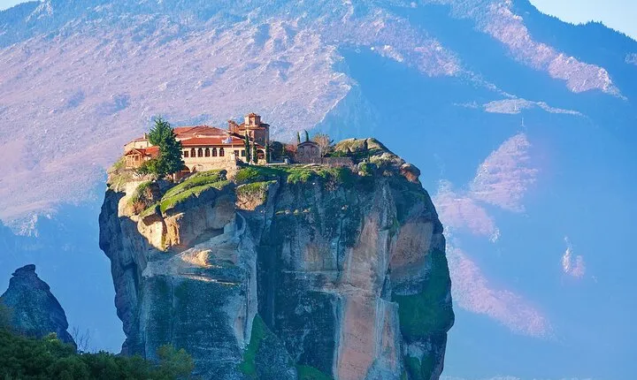 Full Day Private Tour to Meteora in Spanish or English