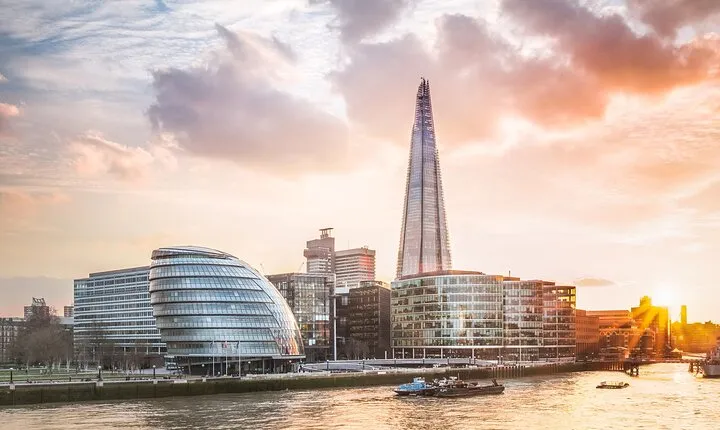 Skip-the-line View from The Shard & Private Tour of London