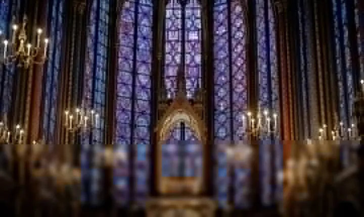 Sainte-Chapelle and Conciergerie Guided Tour with Ticket in Paris